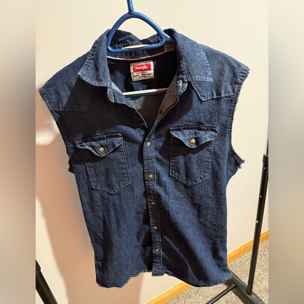 Wrangler Women’s Dark Blue Sleeveless Denim vest